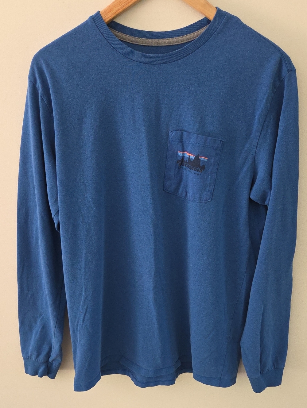 Patagonia Men's Blue Long-Sleeve Pocket Tee
